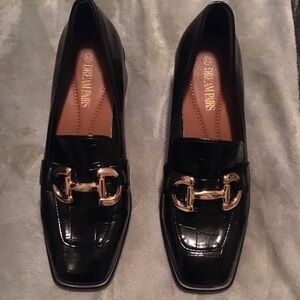 🍂Super Cute Black Loafers with Gold Buckle🍂🍂🍂🍂🍂🍂🍂🍂🍂🍂🍂🍂🍂🍂🍂🍂